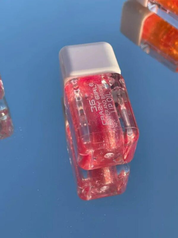 Hydrating Glossy Lip Oil - 1 Pcs in Cherry & Peach Shades - Image 4